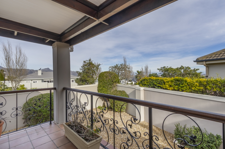 To Let 3 Bedroom Property for Rent in Fernwood Western Cape
